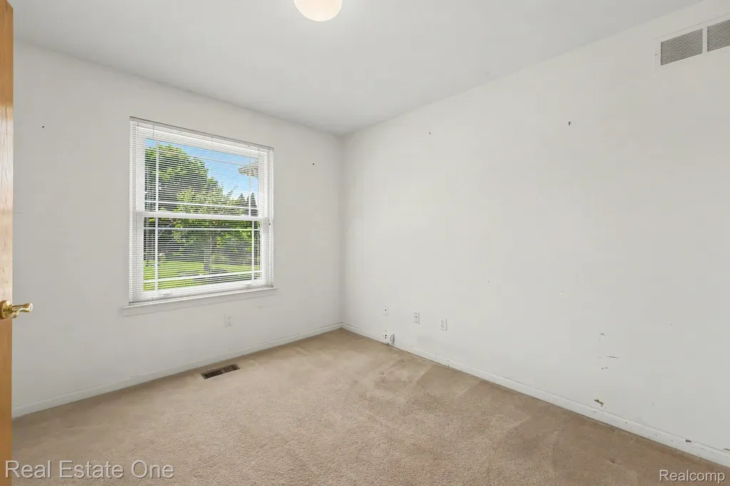 13941 Perry Place Court Riverview City MI 48193
