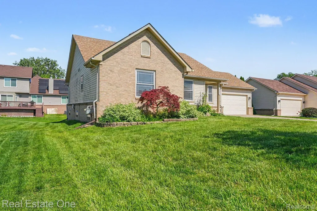 13941 Perry Place Court Riverview City MI 48193