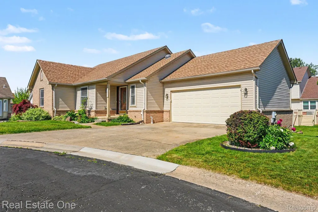 13941 Perry Place Court Riverview City MI 48193
