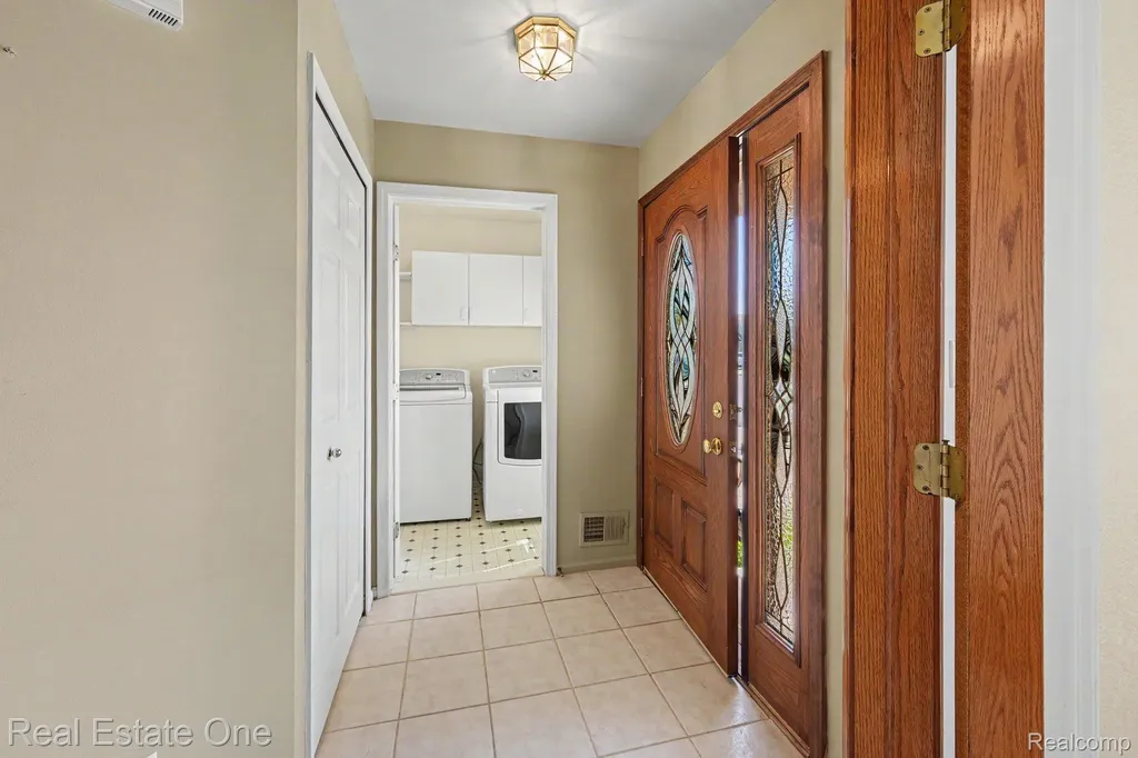 13941 Perry Place Court Riverview City MI 48193