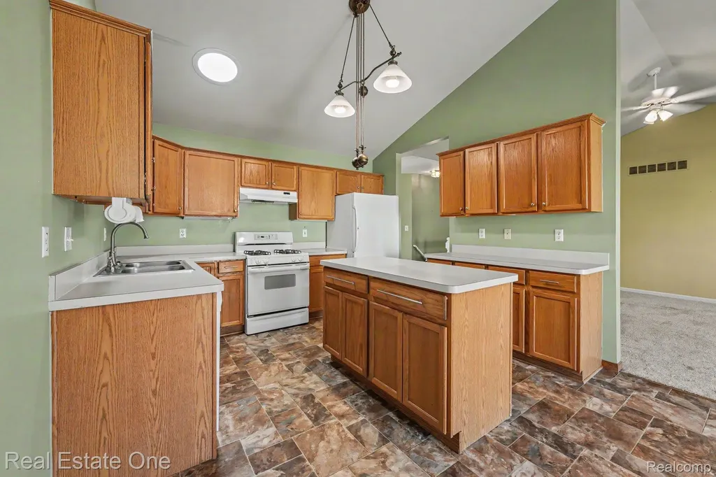13941 Perry Place Court Riverview City MI 48193