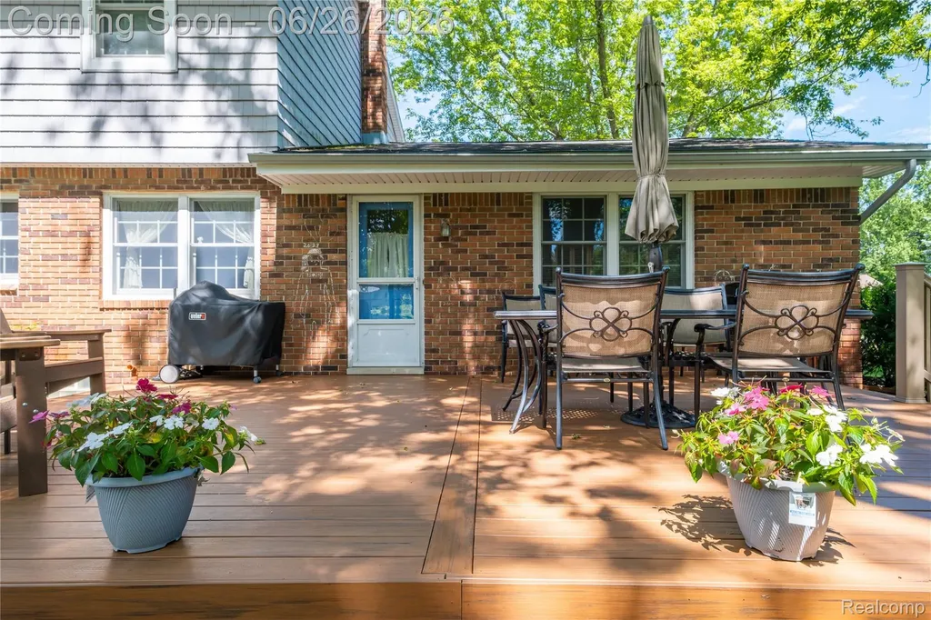 3706 Lido Drive Highland Charter Township MI 48356
