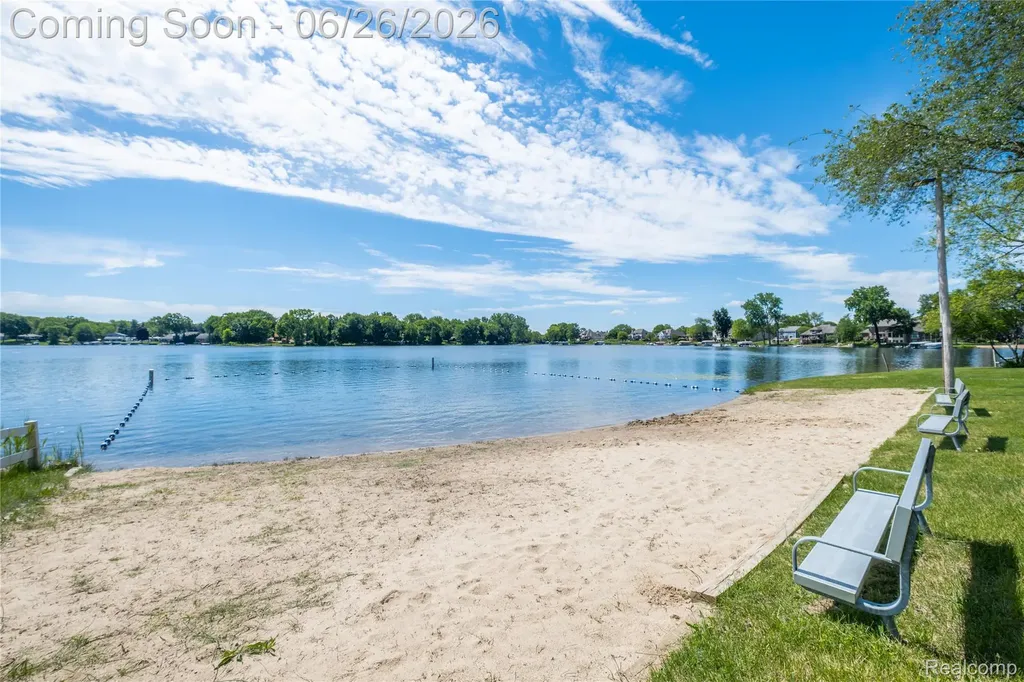 3706 Lido Drive Highland Charter Township MI 48356