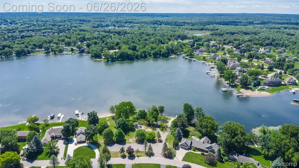 3706 Lido Drive Highland Charter Township MI 48356