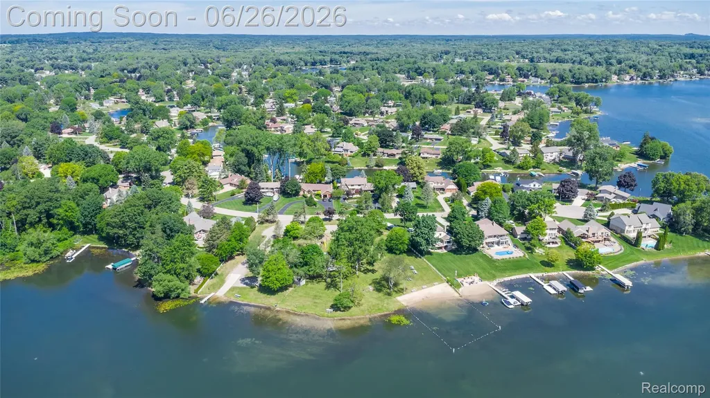 3706 Lido Drive Highland Charter Township MI 48356