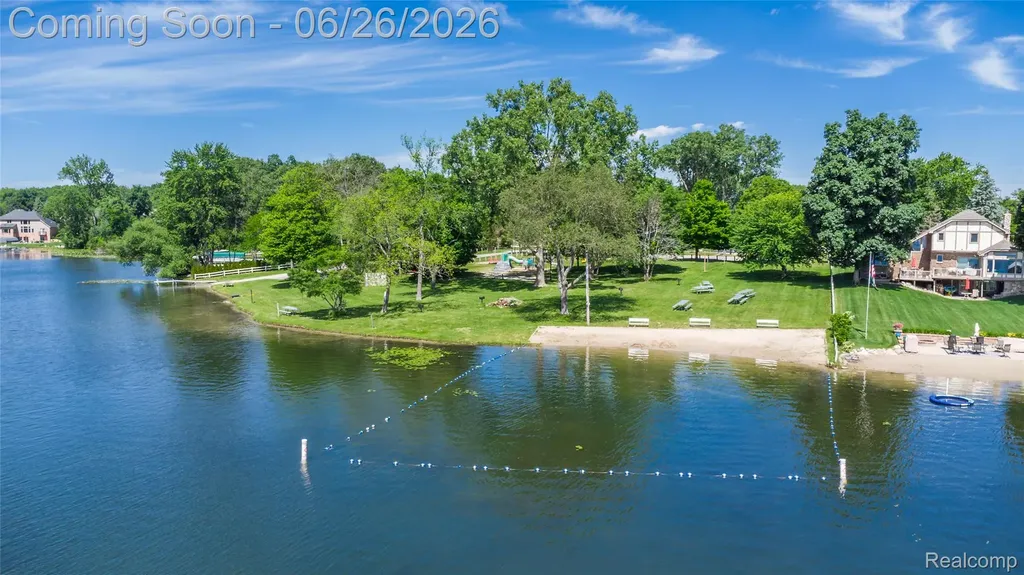 3706 Lido Drive Highland Charter Township MI 48356