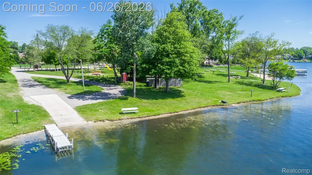 3706 Lido Drive Highland Charter Township MI 48356