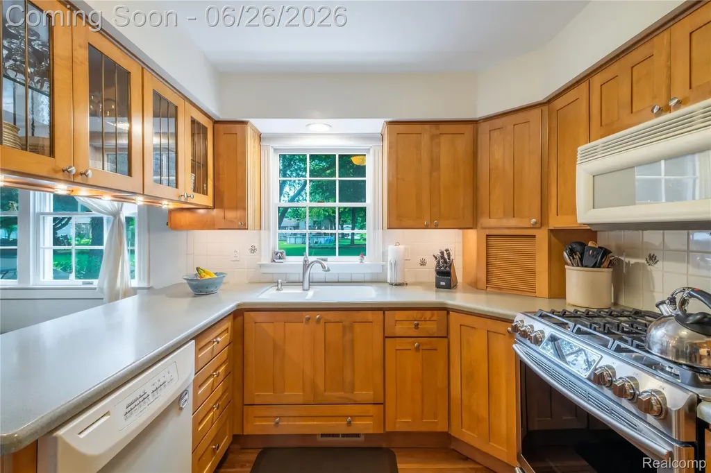3706 Lido Drive Highland Charter Township MI 48356