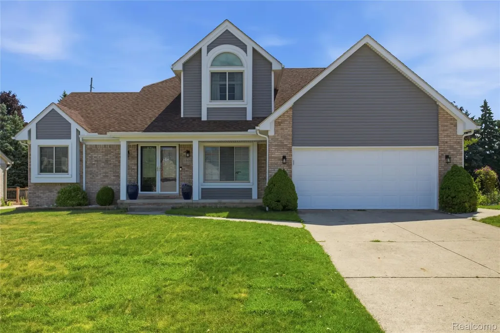 18488 Manor Lane Livonia City MI 48152