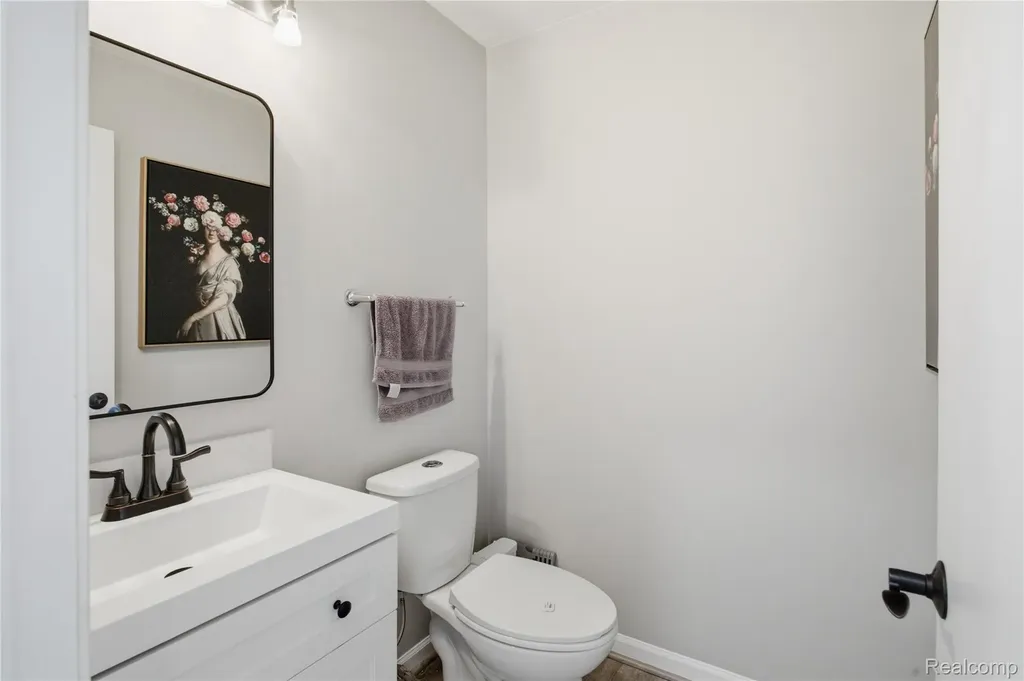 18488 Manor Lane Livonia City MI 48152