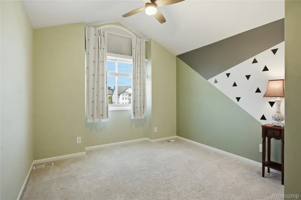 18488 Manor Lane Livonia City MI 48152