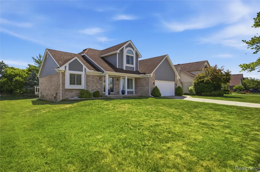 18488 Manor Lane Livonia City MI 48152