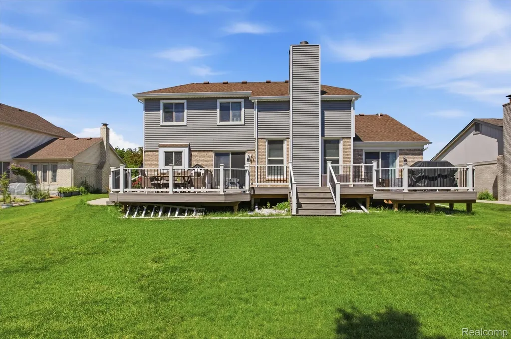 18488 Manor Lane Livonia City MI 48152