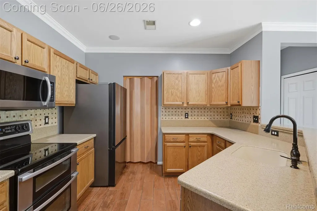 23978 Northstone Village Drive Taylor City MI 48180