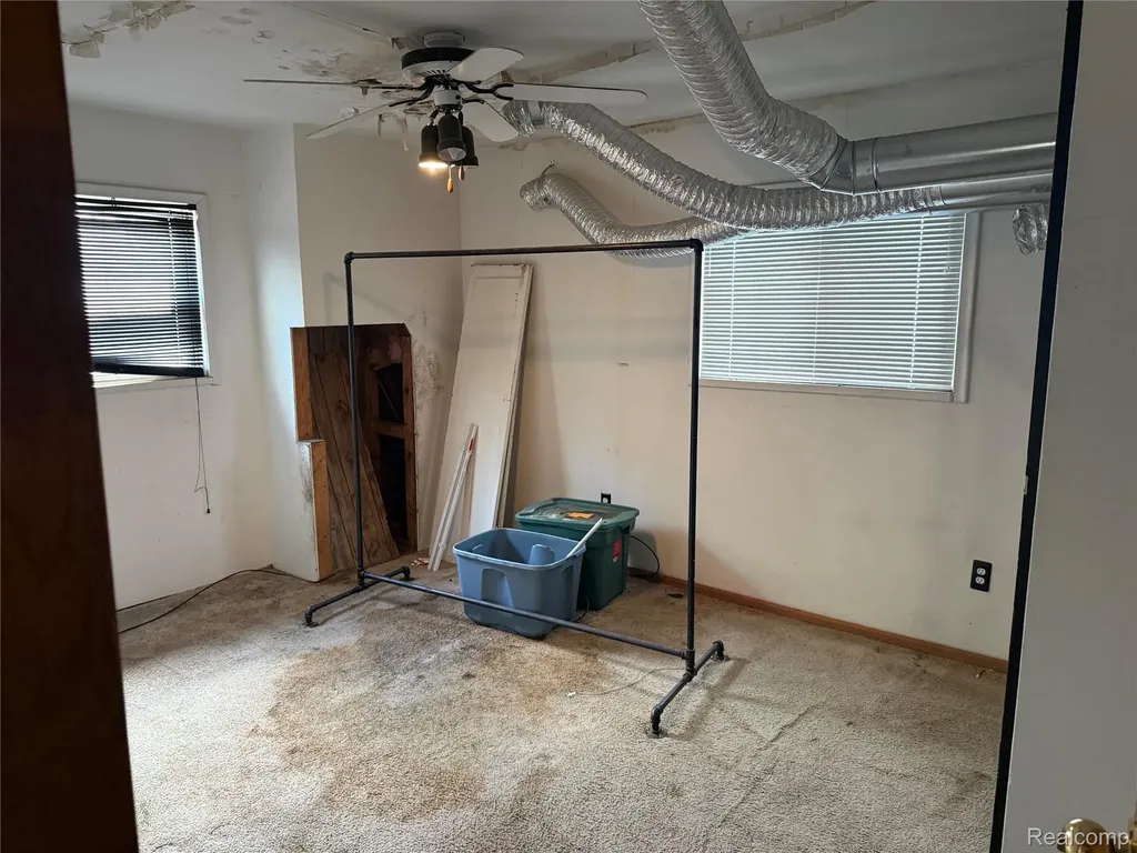 13276 Strathmoor Street Detroit City MI 48227