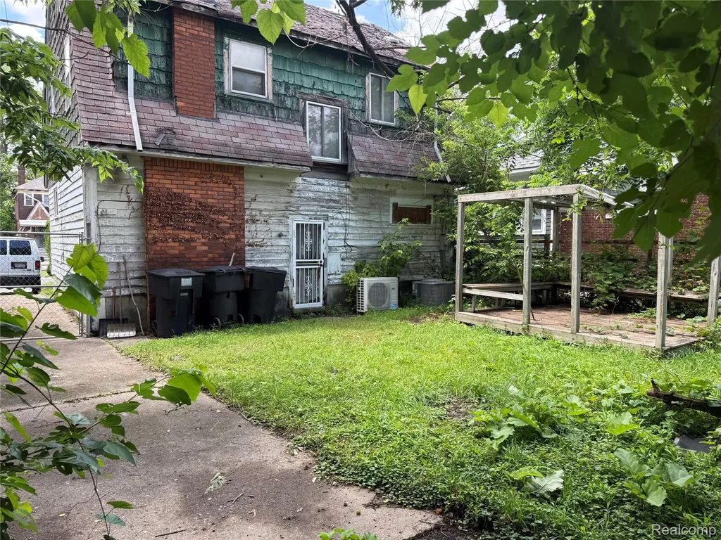 13276 Strathmoor Street Detroit City MI 48227