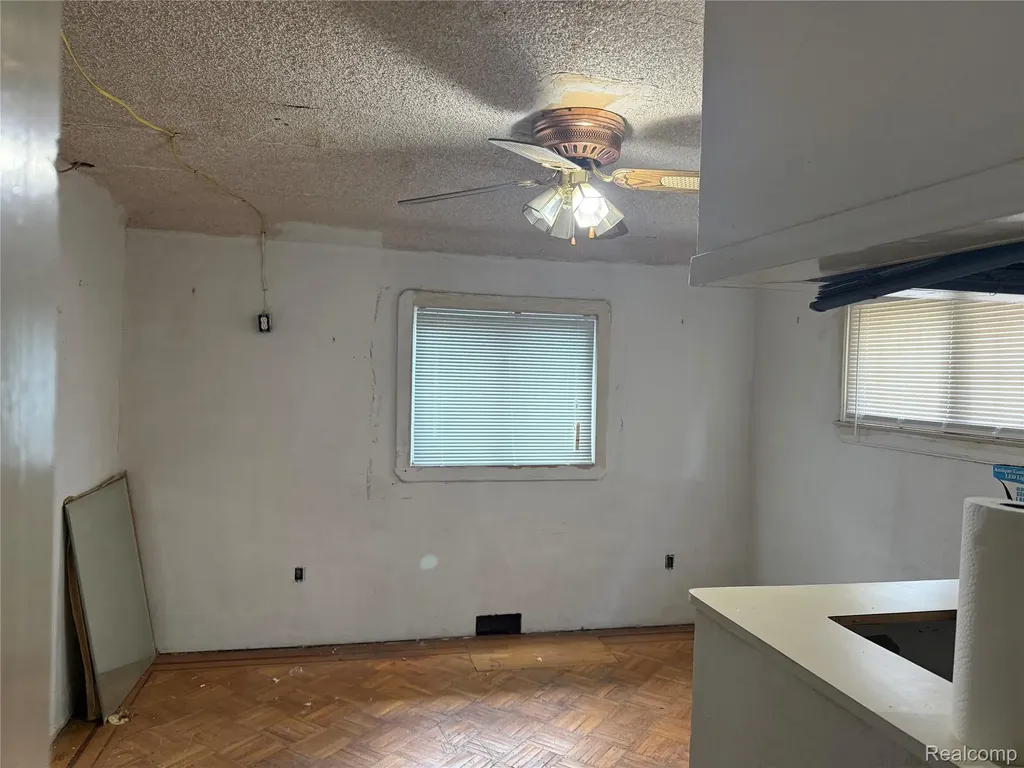 13276 Strathmoor Street Detroit City MI 48227