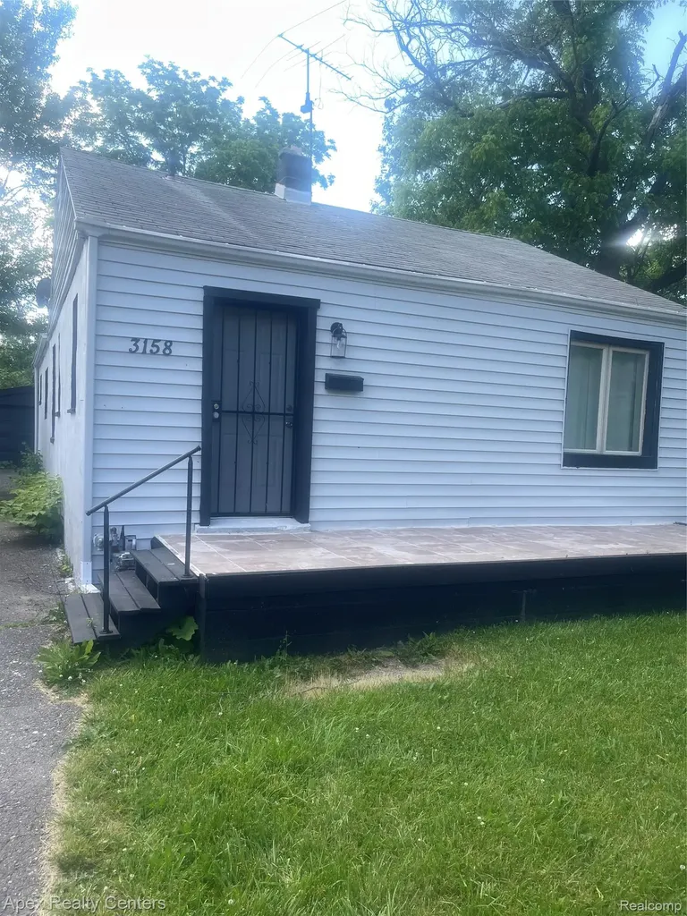 3158 Hickory Street Inkster City MI 48141