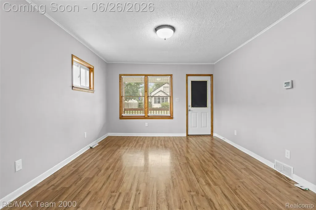 23336 Hoover Avenue Hazel Park City MI 48030