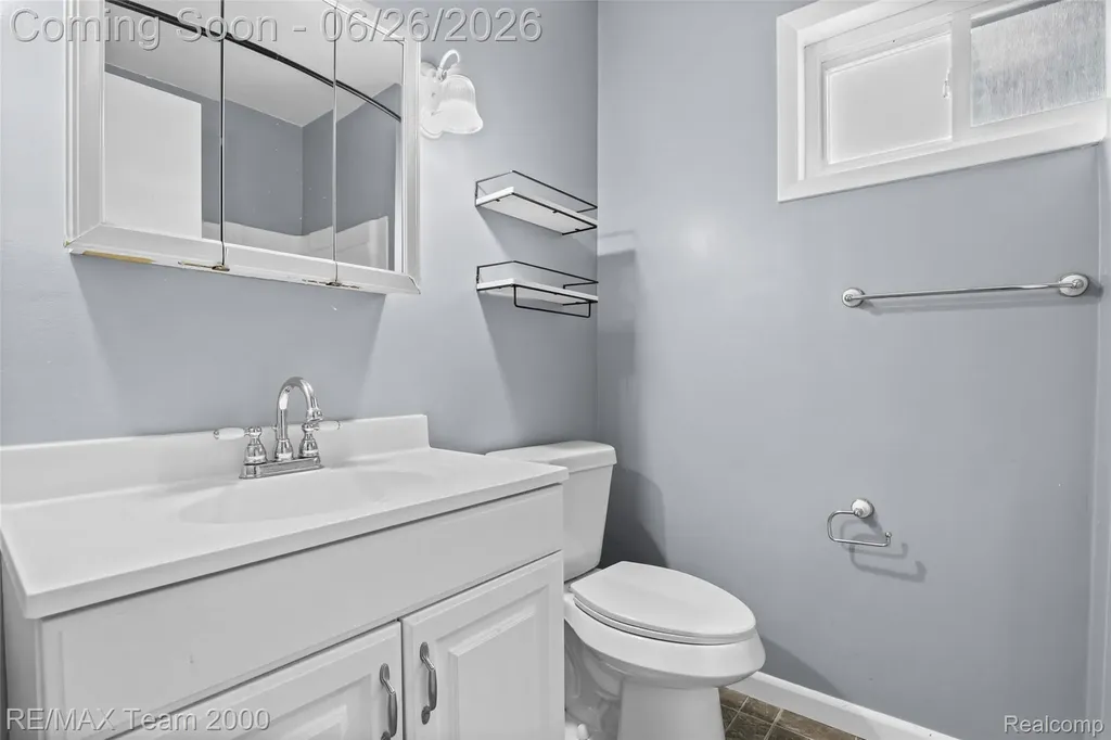 23336 Hoover Avenue Hazel Park City MI 48030