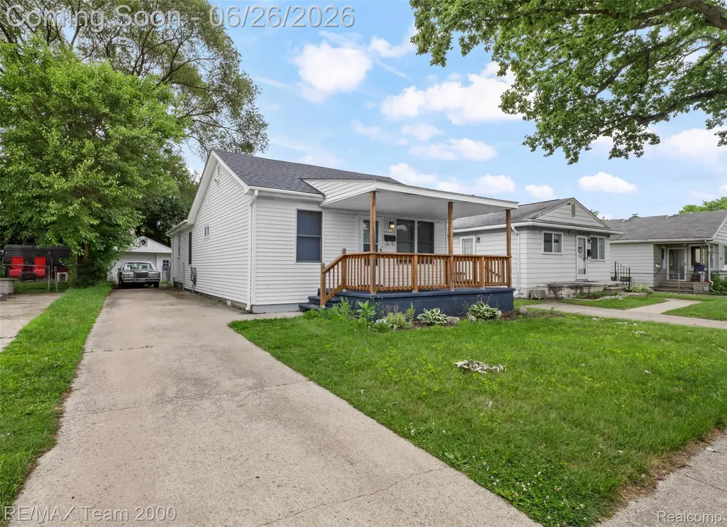 23336 Hoover Avenue Hazel Park City MI 48030