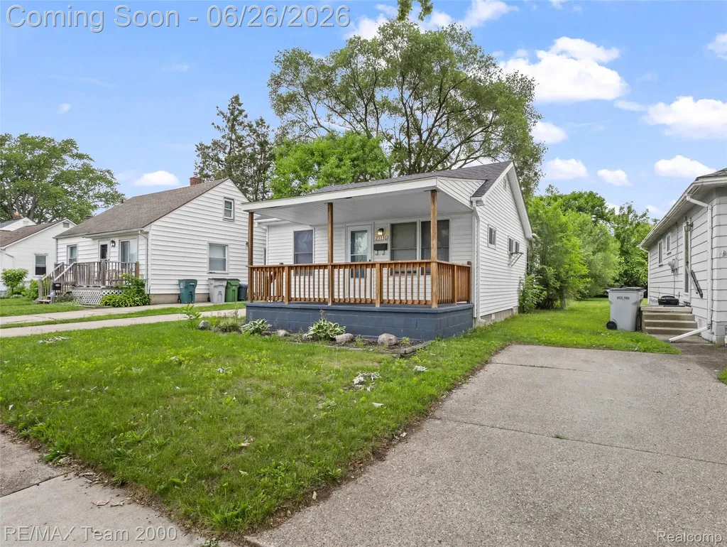 23336 Hoover Avenue Hazel Park City MI 48030
