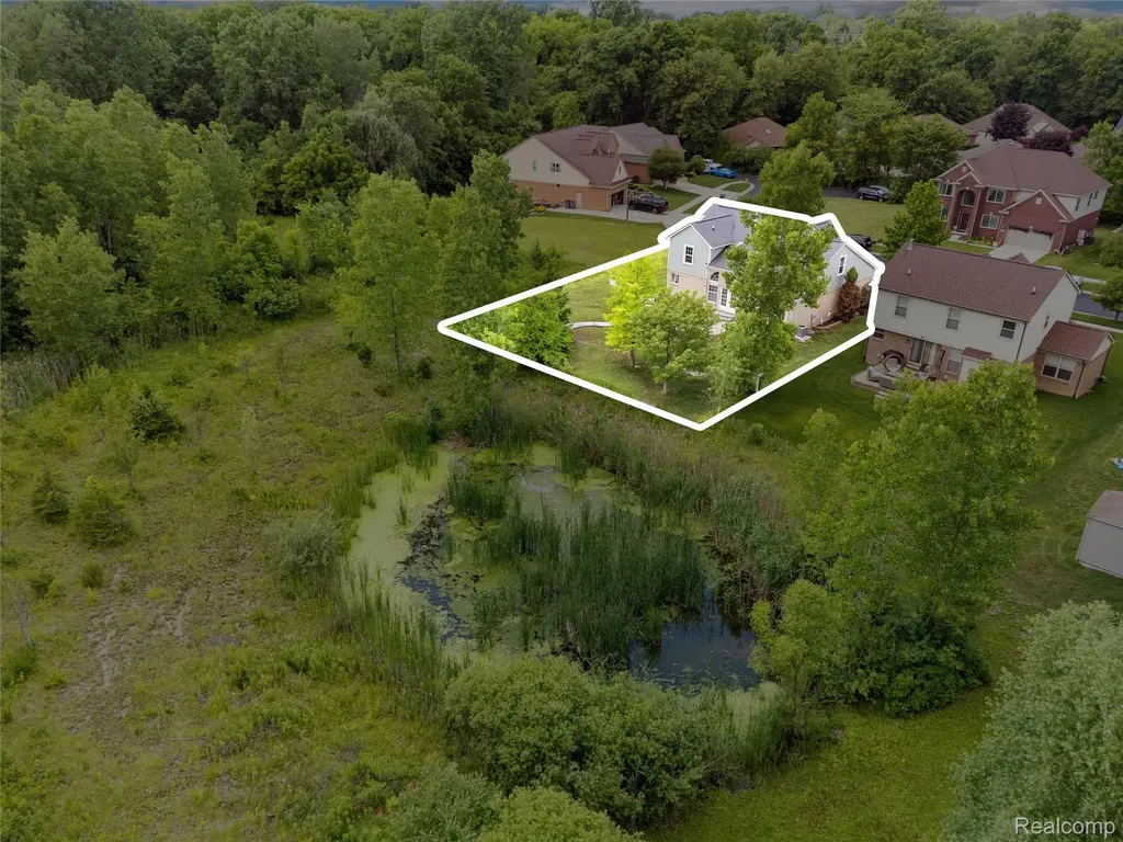 20798 Oak Ridge Drive Clinton Charter Township MI 48036