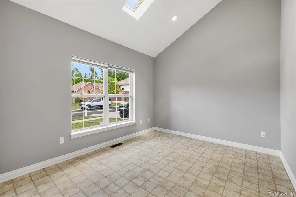 20798 Oak Ridge Drive Clinton Charter Township MI 48036