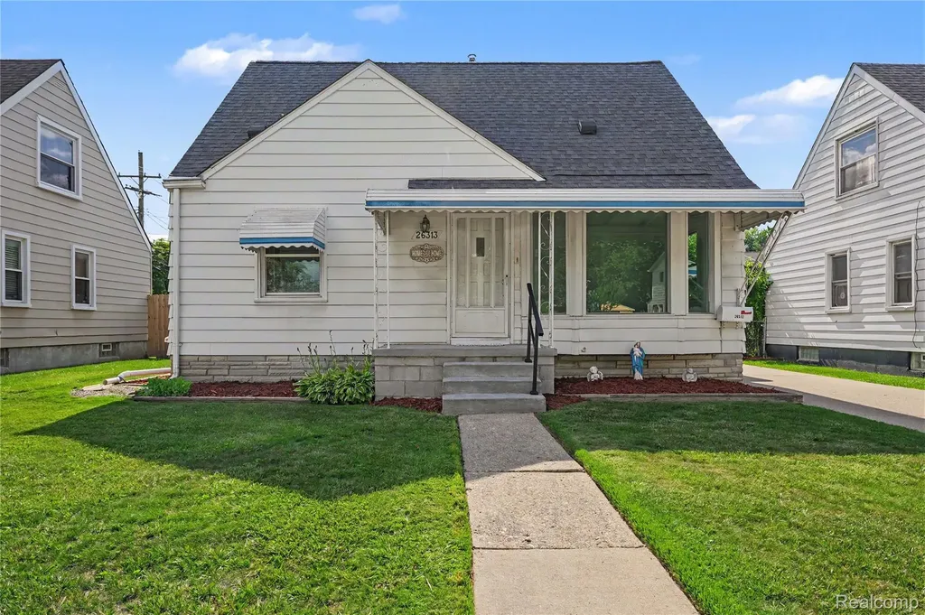 26313 Delton Street Madison Heights City MI 48071