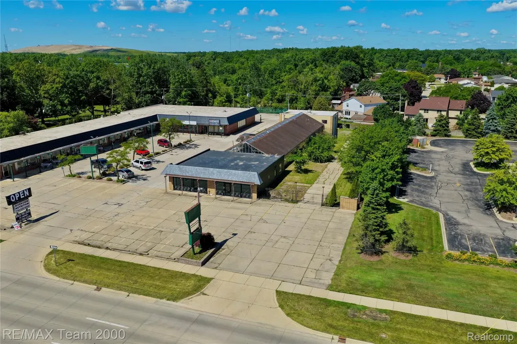 17950 Fort Street Riverview City MI 48193