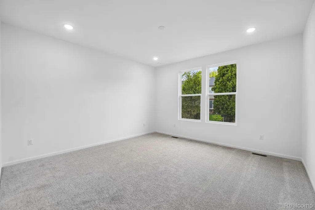 50720 Bellaire Drive Macomb Township MI 48044