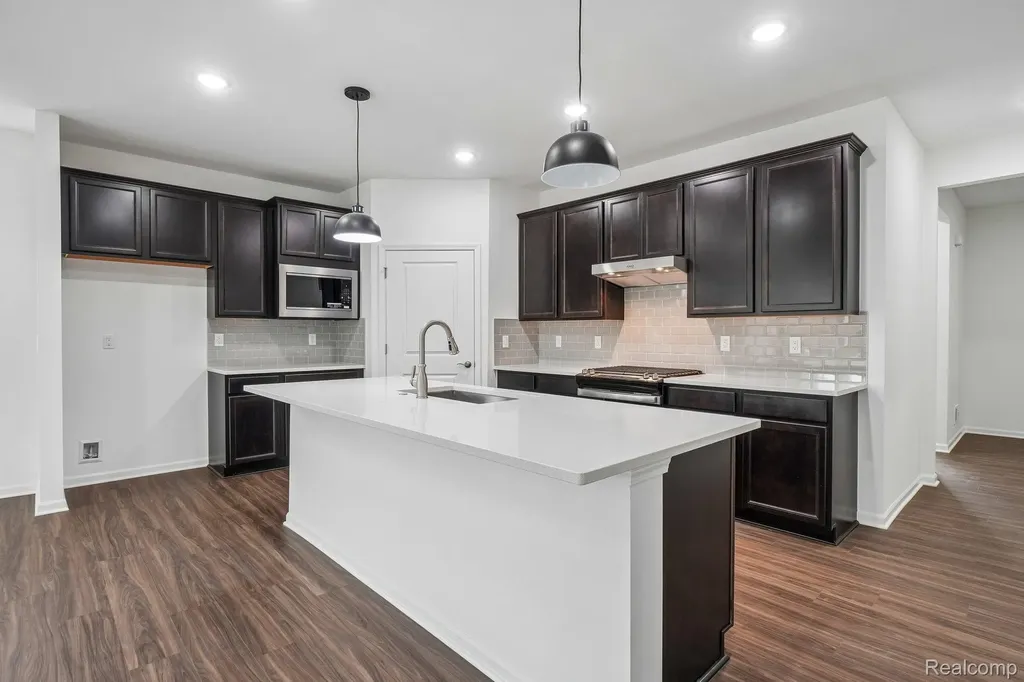 50720 Bellaire Drive Macomb Township MI 48044