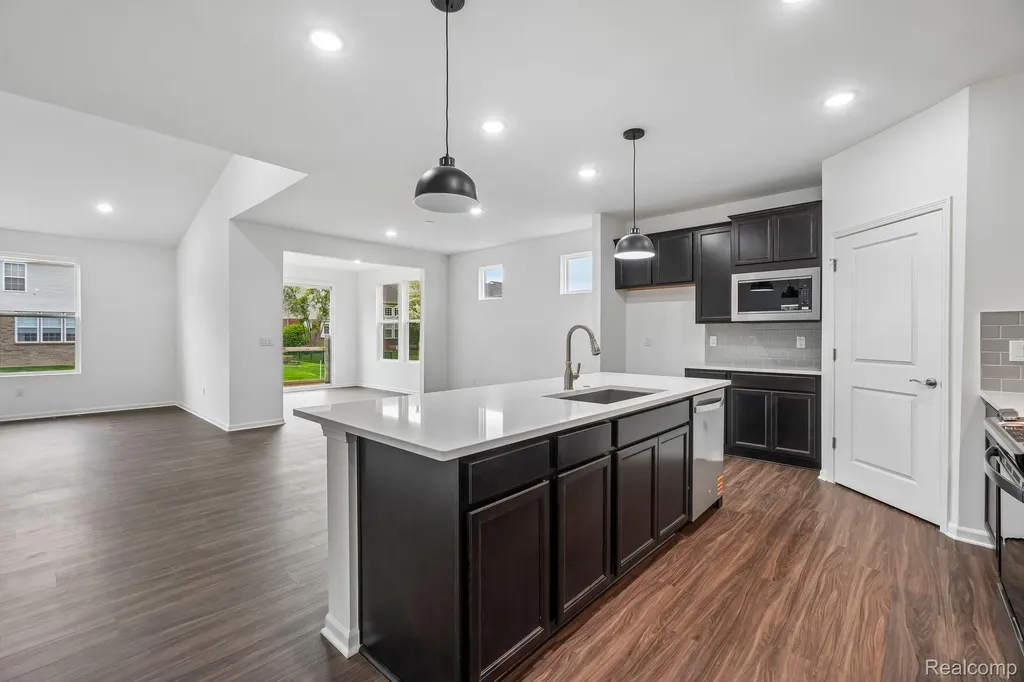 50720 Bellaire Drive Macomb Township MI 48044