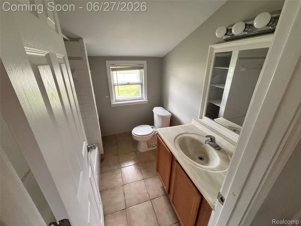 45824 Jefferson Avenue Chesterfield Township MI 48047