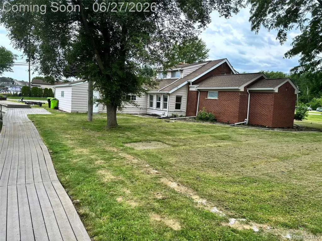 45824 Jefferson Avenue Chesterfield Township MI 48047