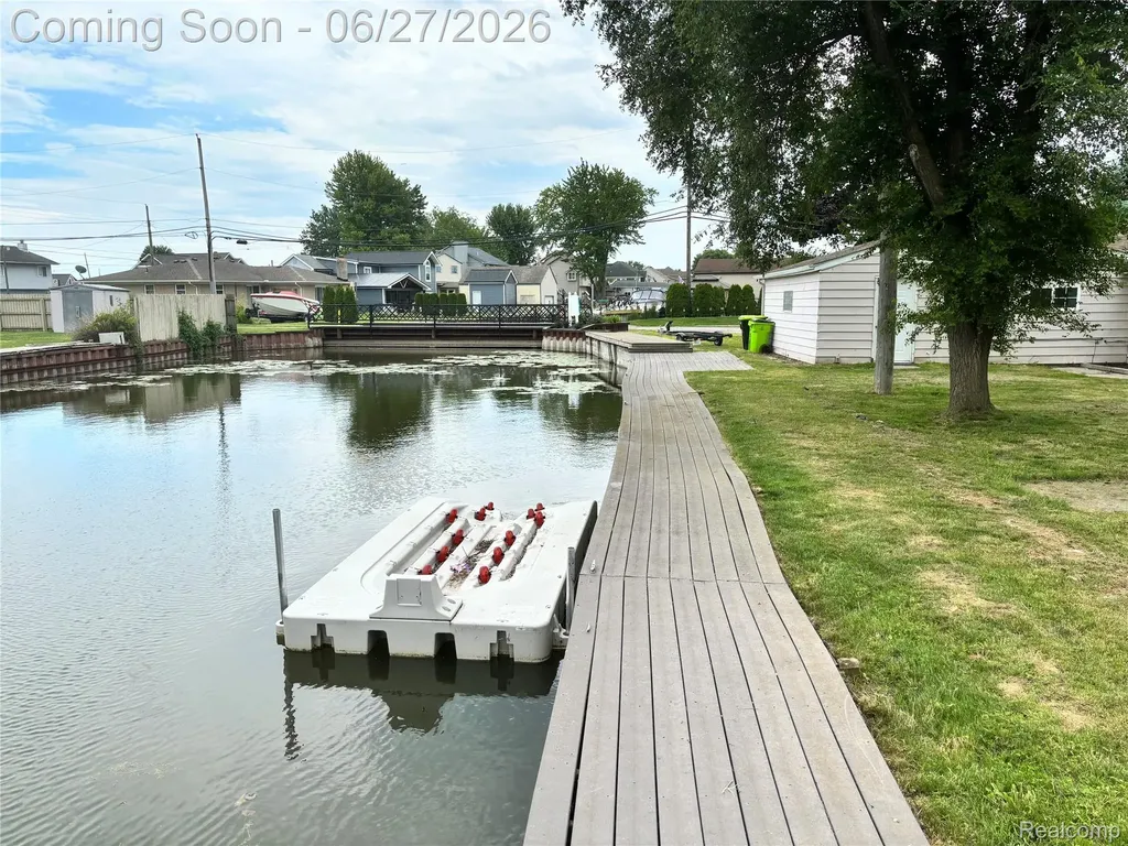 45824 Jefferson Avenue Chesterfield Township MI 48047