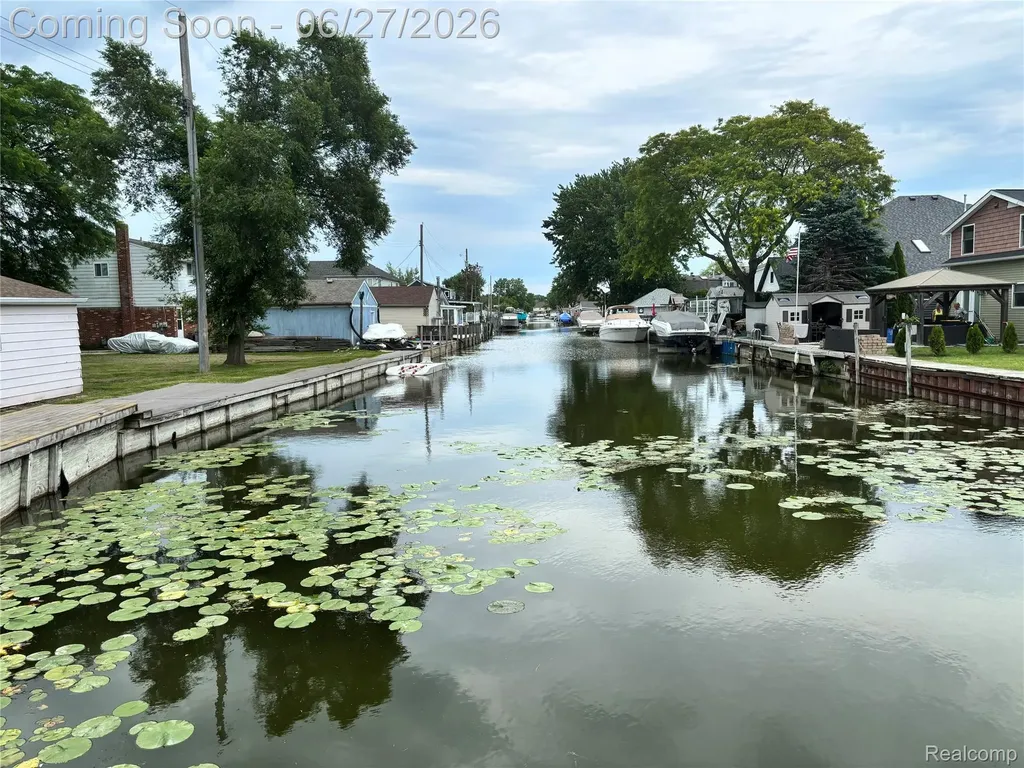 45824 Jefferson Avenue Chesterfield Township MI 48047