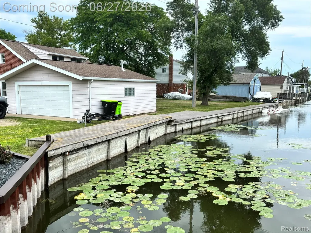 45824 Jefferson Avenue Chesterfield Township MI 48047