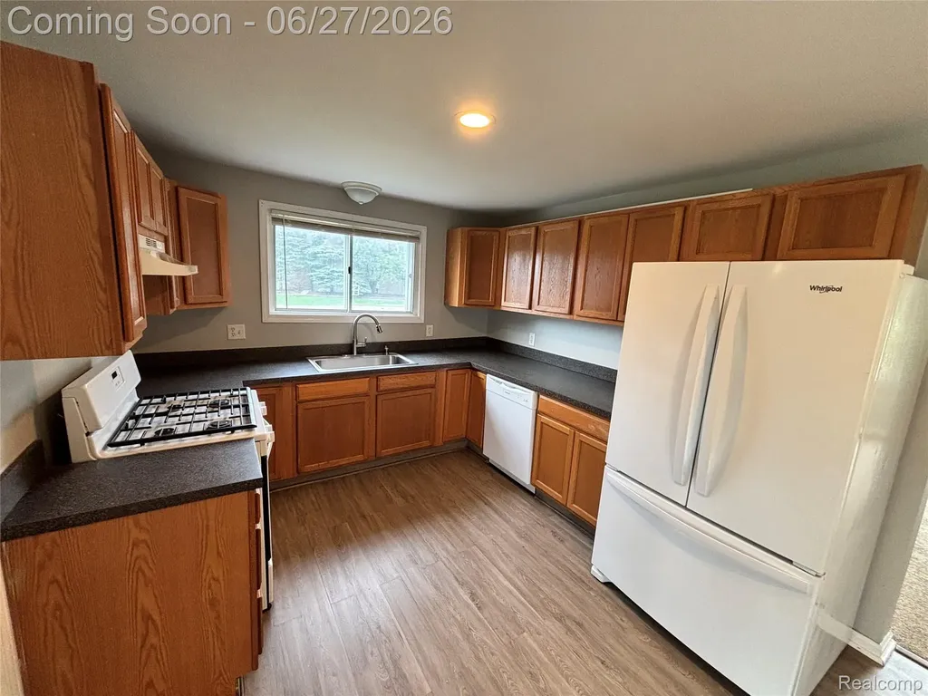 45824 Jefferson Avenue Chesterfield Township MI 48047