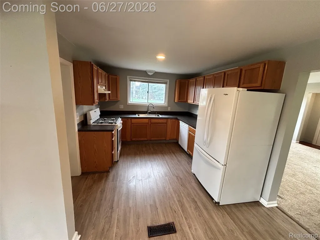 45824 Jefferson Avenue Chesterfield Township MI 48047