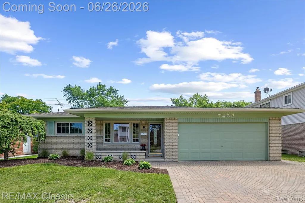 7432 Hillsboro Drive Canton Charter Township MI 48187