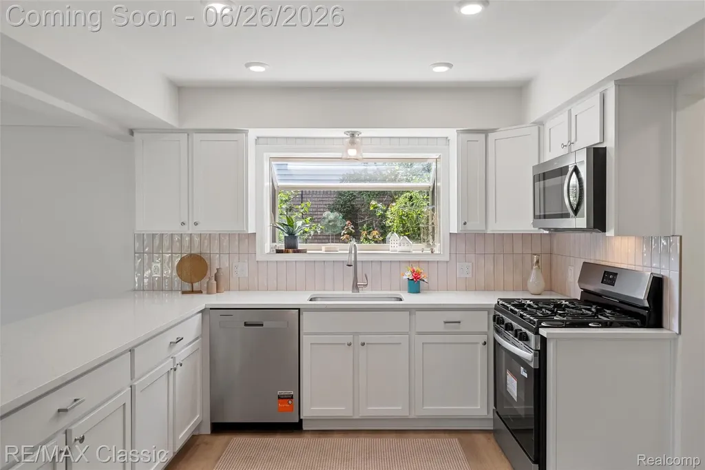 7432 Hillsboro Drive Canton Charter Township MI 48187