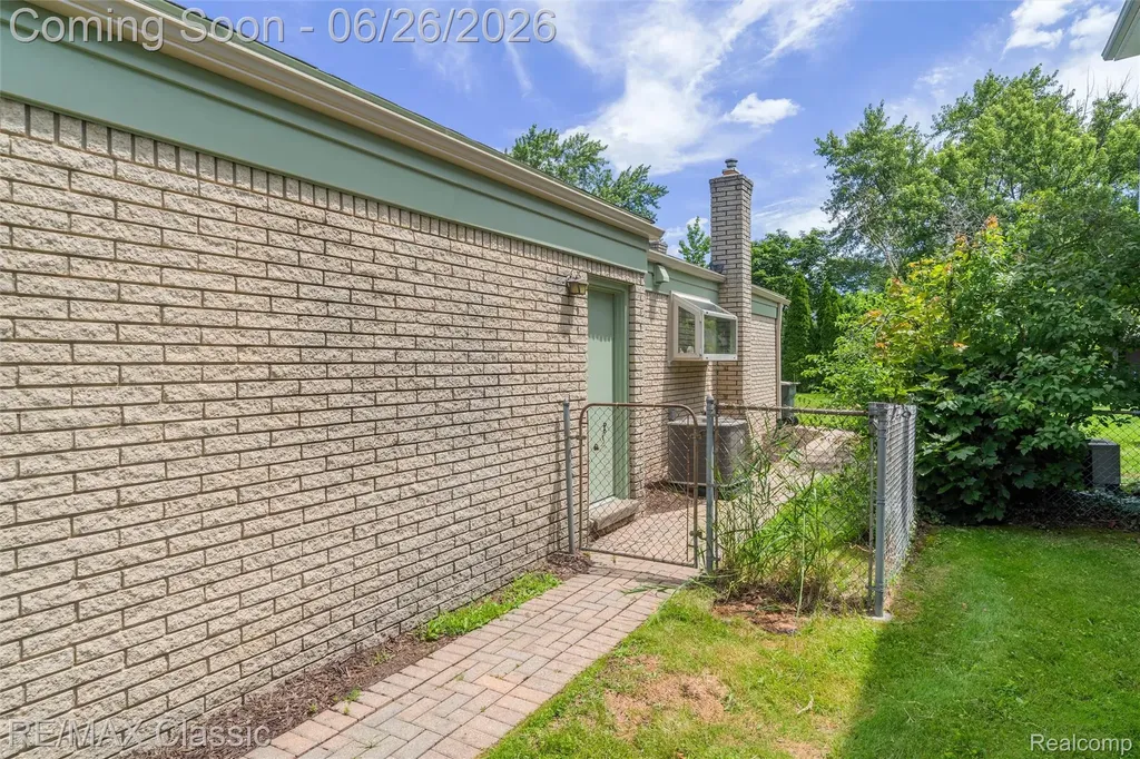 7432 Hillsboro Drive Canton Charter Township MI 48187