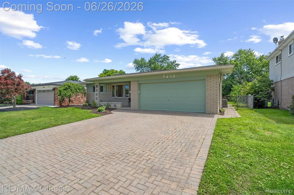 7432 Hillsboro Drive Canton Charter Township MI 48187