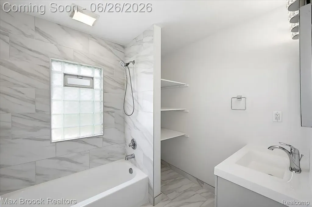 48023 Rex Street Shelby Charter Township MI 48317