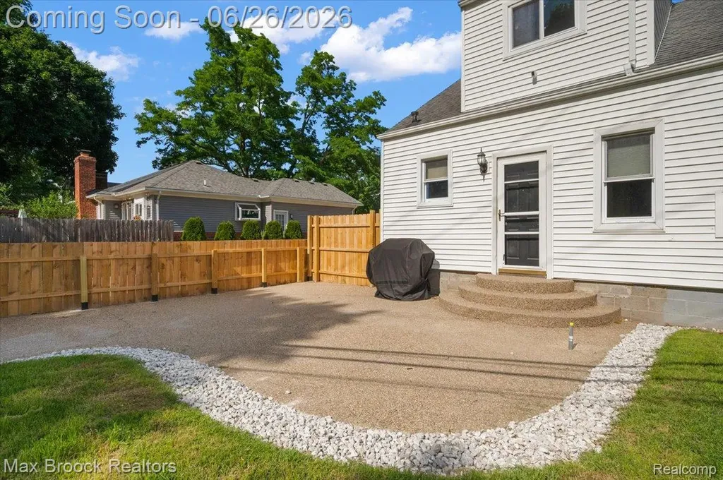 48023 Rex Street Shelby Charter Township MI 48317