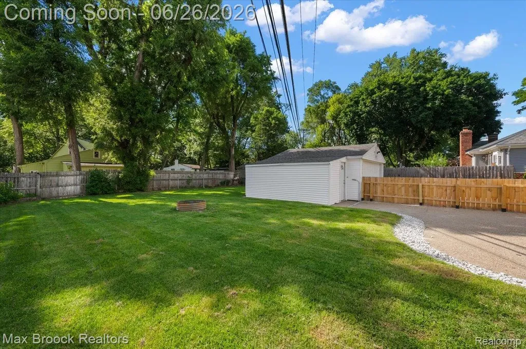 48023 Rex Street Shelby Charter Township MI 48317