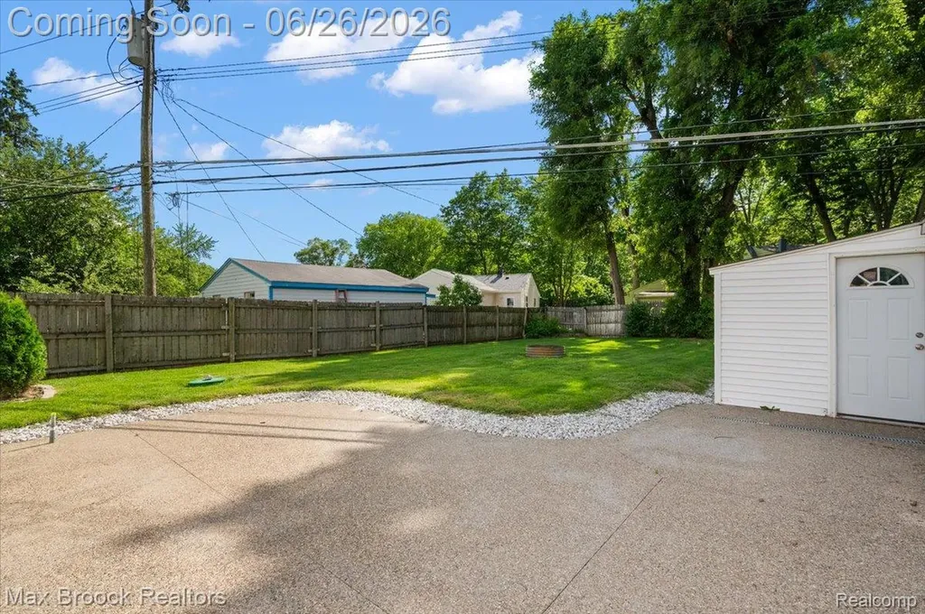 48023 Rex Street Shelby Charter Township MI 48317