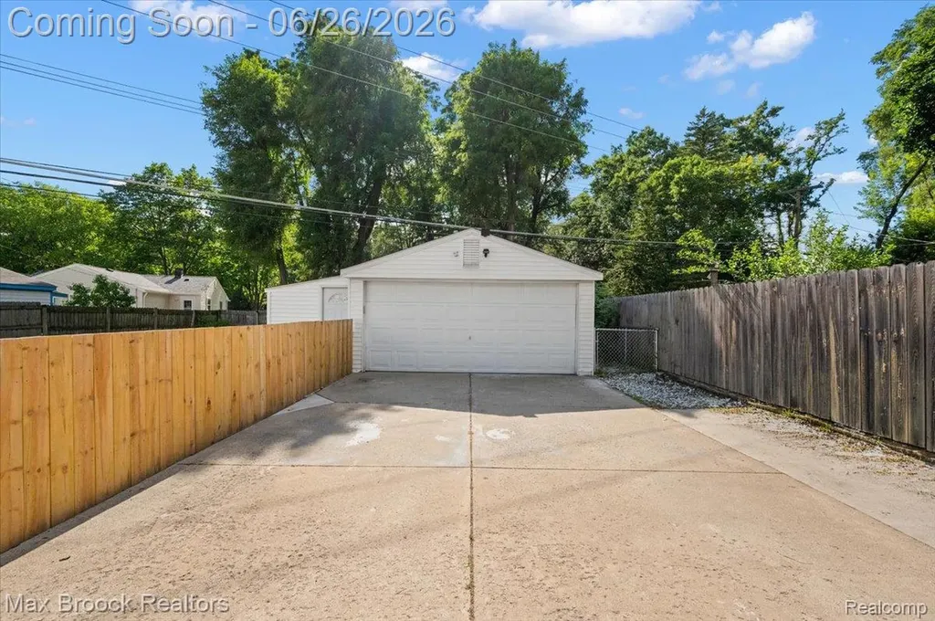 48023 Rex Street Shelby Charter Township MI 48317