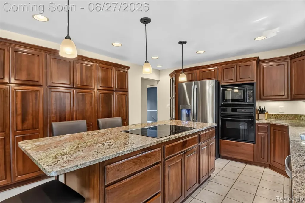 30150 Ardmore Drive Farmington Hills City MI 48334